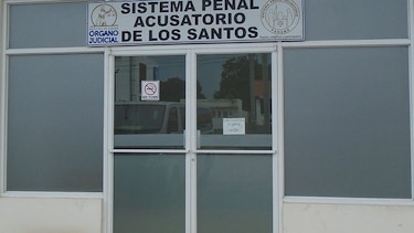 Juez ordena detención preventiva de dos ecuatorianos que transportaban cocaína líquida en Punta Mala, Pedasí