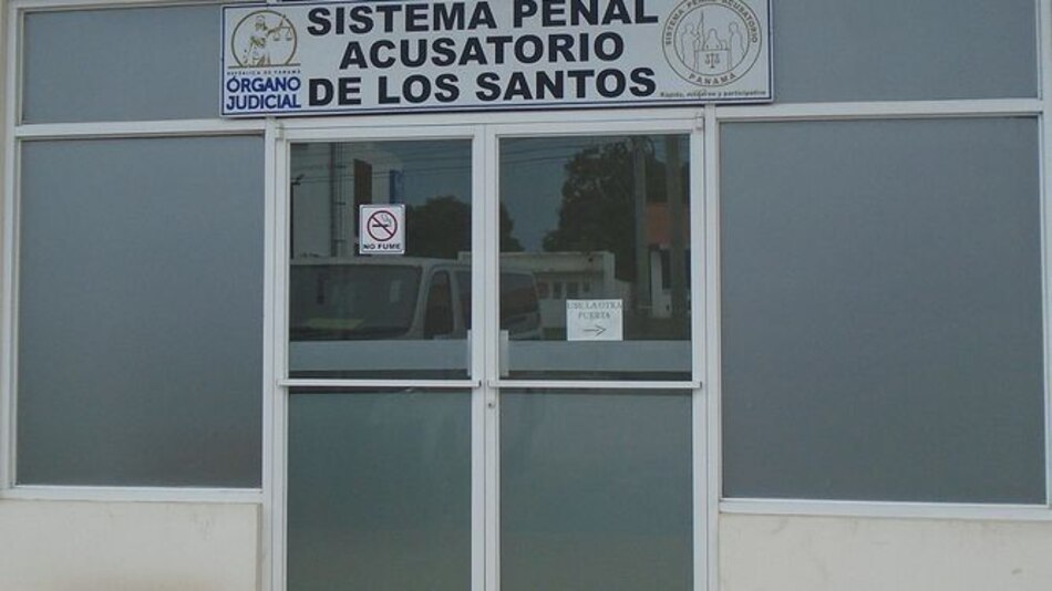 Juez ordena detención preventiva de dos ecuatorianos que transportaban cocaína líquida en Punta Mala, Pedasí