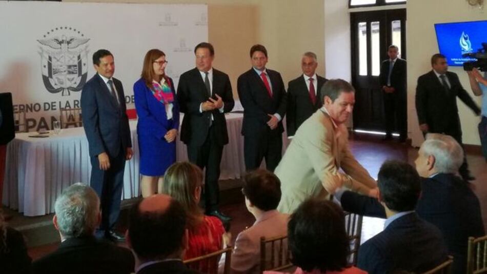 Entregan órdenes de proceder para cuatro potabilizadoras