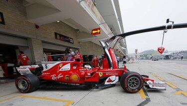 Hamilton domina ambas sesiones de prácticas