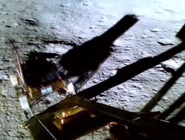 Primeras imágenes del rover administrado por India en la superficie lunar