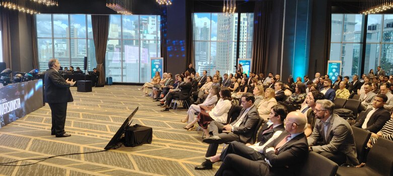 Superintendencia de Valores revisa aportes del sector privado para actualizar la ley del mercado bursátil