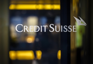 Los bancos suizos UBS y Credit Suisse inician oficialmente su proceso de fusión