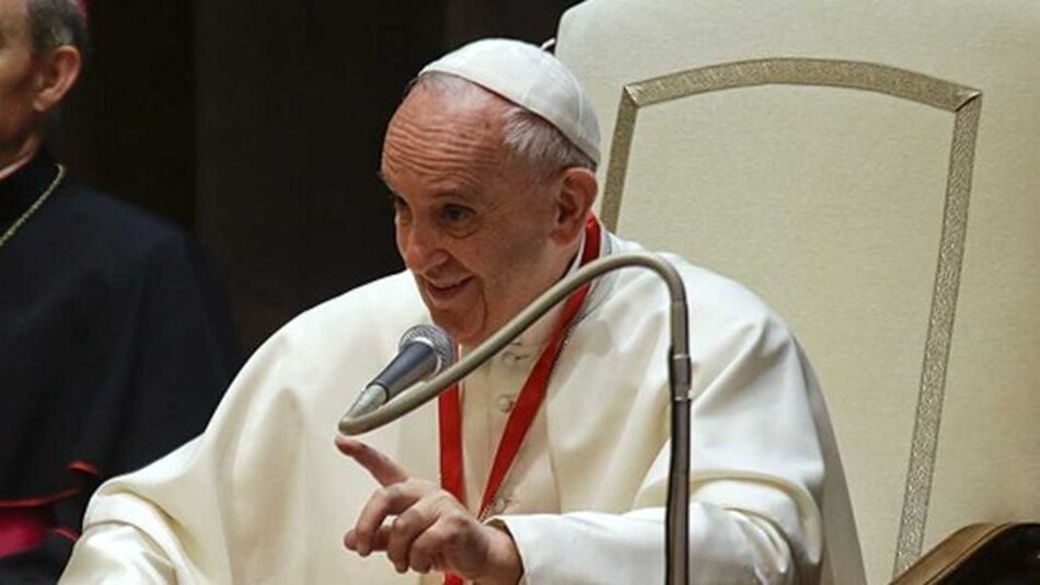 El papa crea comisión para estudiar posibilidad de que mujeres sean diaconisas