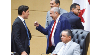 Asamblea Nacional retira del pleno acto de reforma constitucional