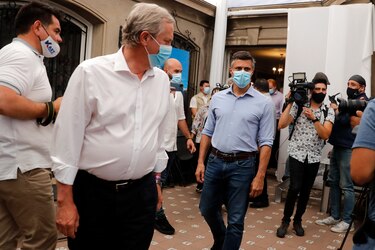 Opositor venezolano López visita Chile y se reúne con candidato ultraderechista Kast