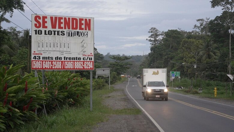 Puerto Viejo, el enclave bilingüe de Costa Rica que ha atraído a migrantes afrocaribeños y ahora recibe a cientos de estadounidenses