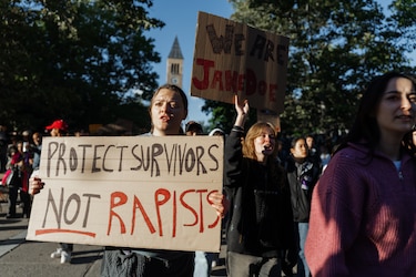 Estudiantes de Cornell se movilizan por Jane Doe tras denuncia de violación