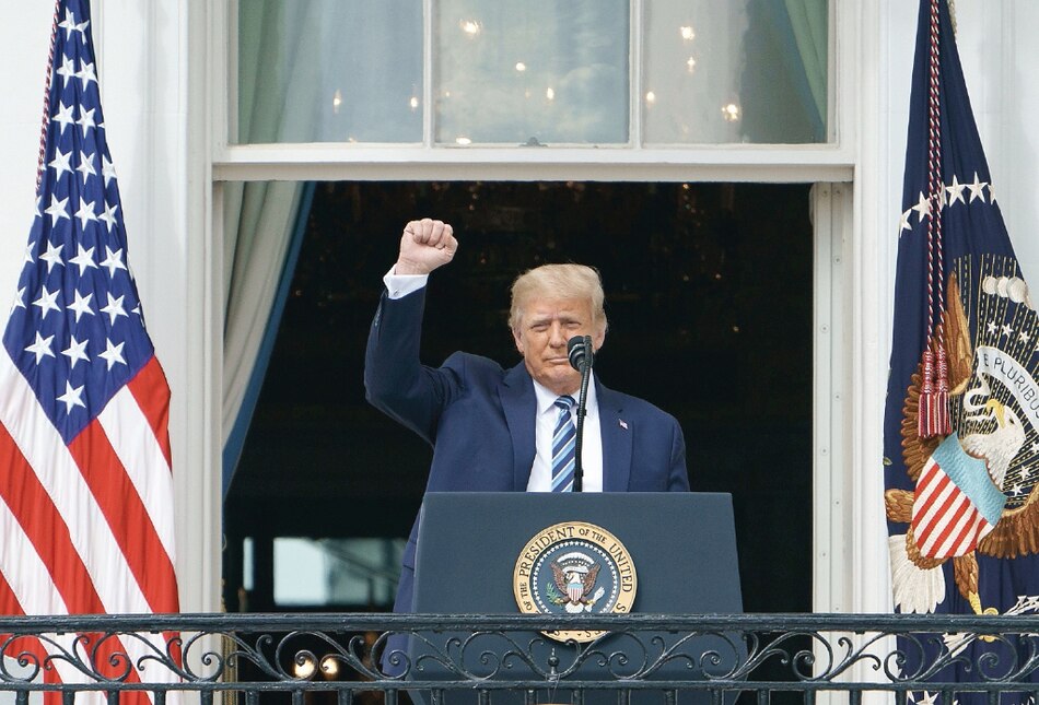 Twitter señala tuit de Trump que acusa a los demócratas de querer ‘robar’ la elección