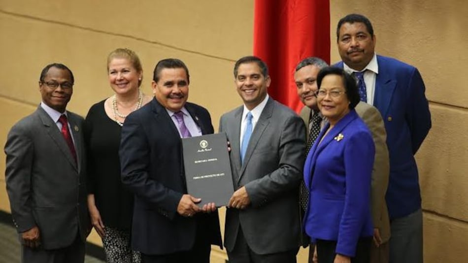 Relaciones de Panamá con EU se volverá a dictar en los colegios