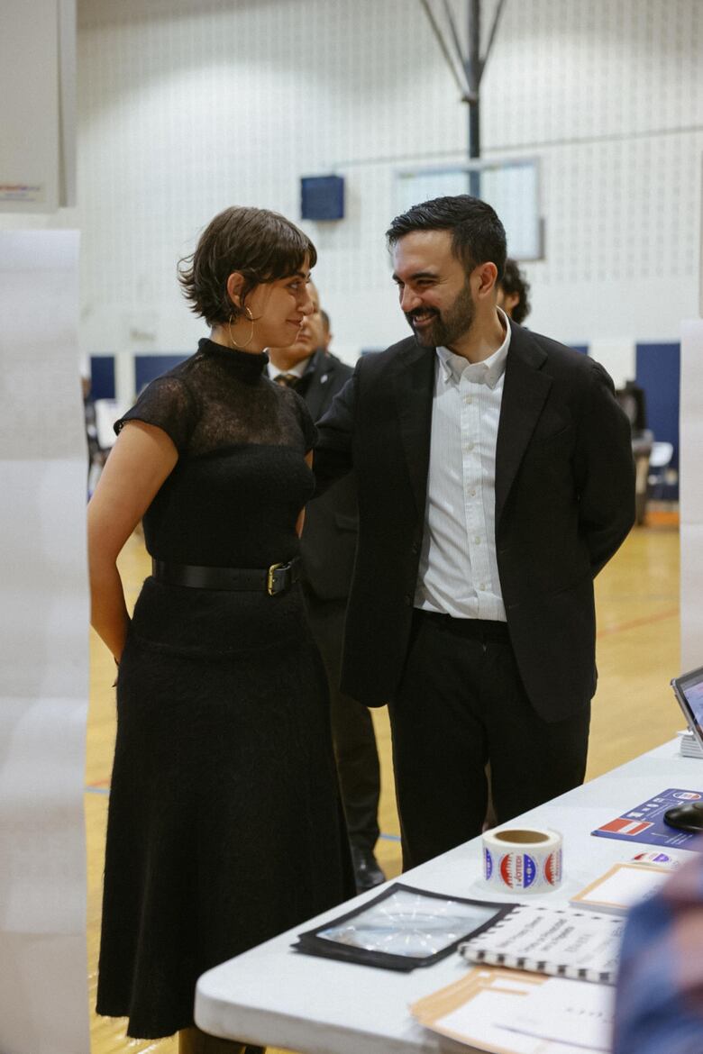 Quién es Zohran Mamdani, el socialista que desafió al establishment y ganó la alcaldía de Nueva York