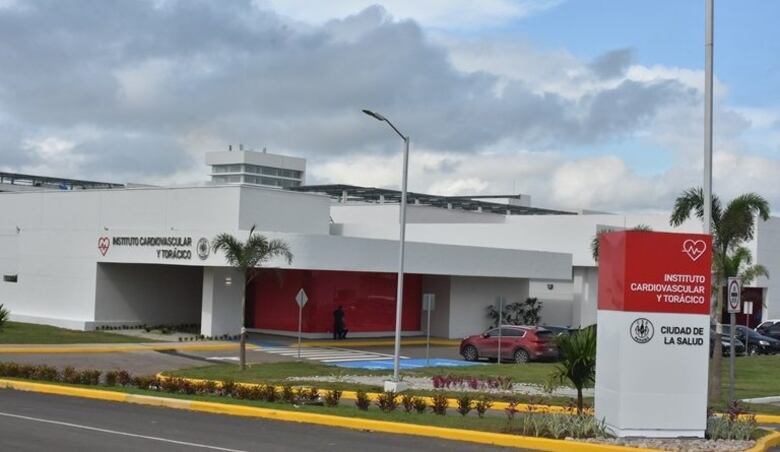 El latido que se apaga: pacientes de cardiología están en espera de insumos