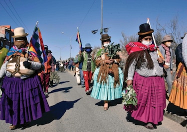 Bolivia cierra año escolar por falla en educación virtual