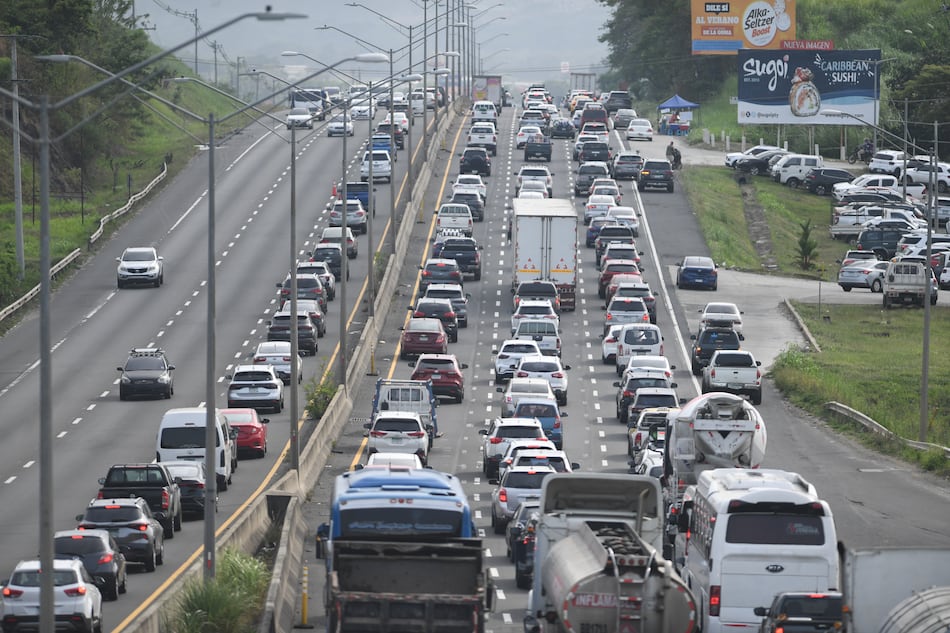 Panamá: un país que mueve al mundo, pero no a su gente