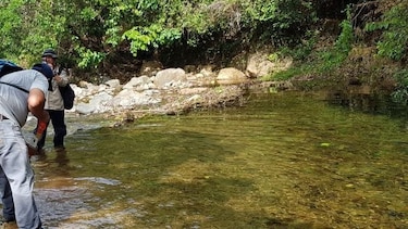 MICI toma muestras de agua del río El Viejo en Herrera
