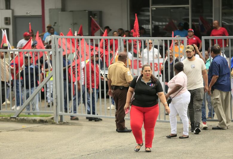 Tribunal revoca detención provisional de Genaro López y ordena depósito domiciliario