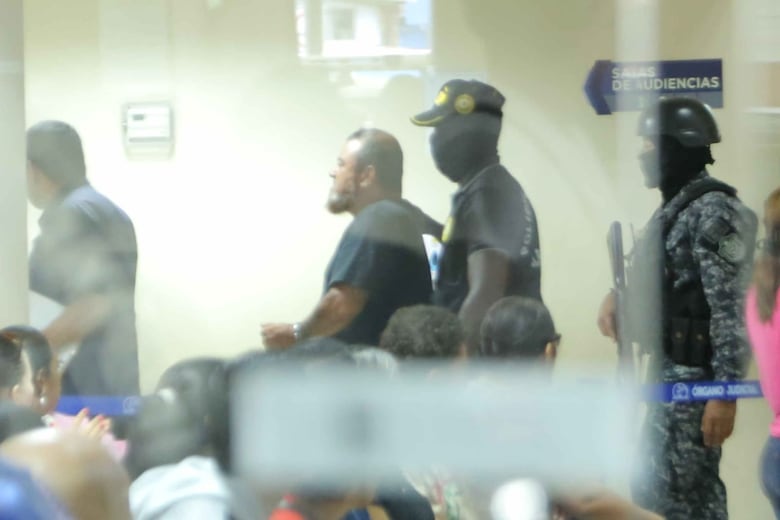 Ordenan cierre de la cooperativa del Suntracs por sospechas de lavado