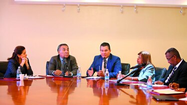Proponen fusionar proyectos contra la corrupción