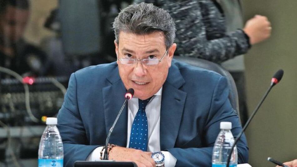 Diputados emplazan a ministro del MOP Ramón Arosemena