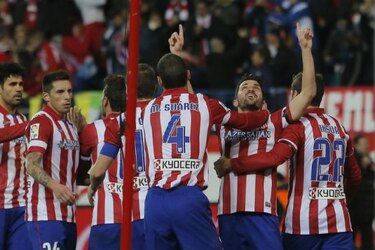 El Atlético golea y se trepa en la cima de la liga española