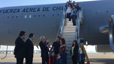 Un centenar de chilenos retornan de Venezuela escapando de la crisis