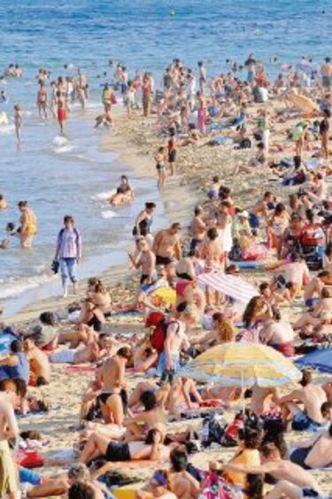 Se incrementa en 5% el turismo en España