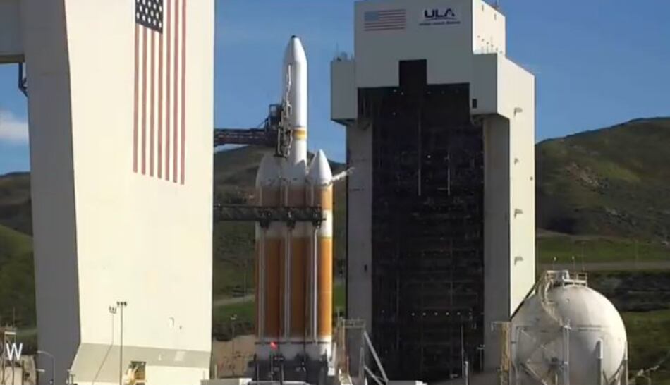 Estados Unidos lanza satélite espía desde California