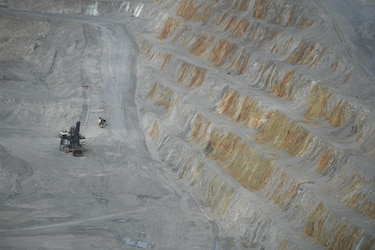 Los puntos clave del permiso para extraer oro de Miambiente a Minera Panamá, pese a los incumplimientos ambientales