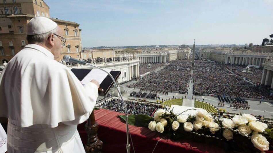 El Papa condena el terrorismo y pide asistencia para refugiados