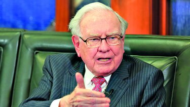 Buffett pide disculpa por no aumentar adquisiciones