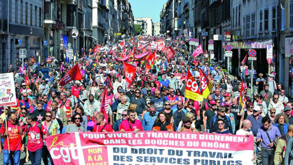Marchan contra reforma laboral