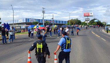 Asociación de Profesores: ‘La huelga sigue’