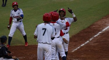 Panamá pone un pie en la final del Mundial Sub-15