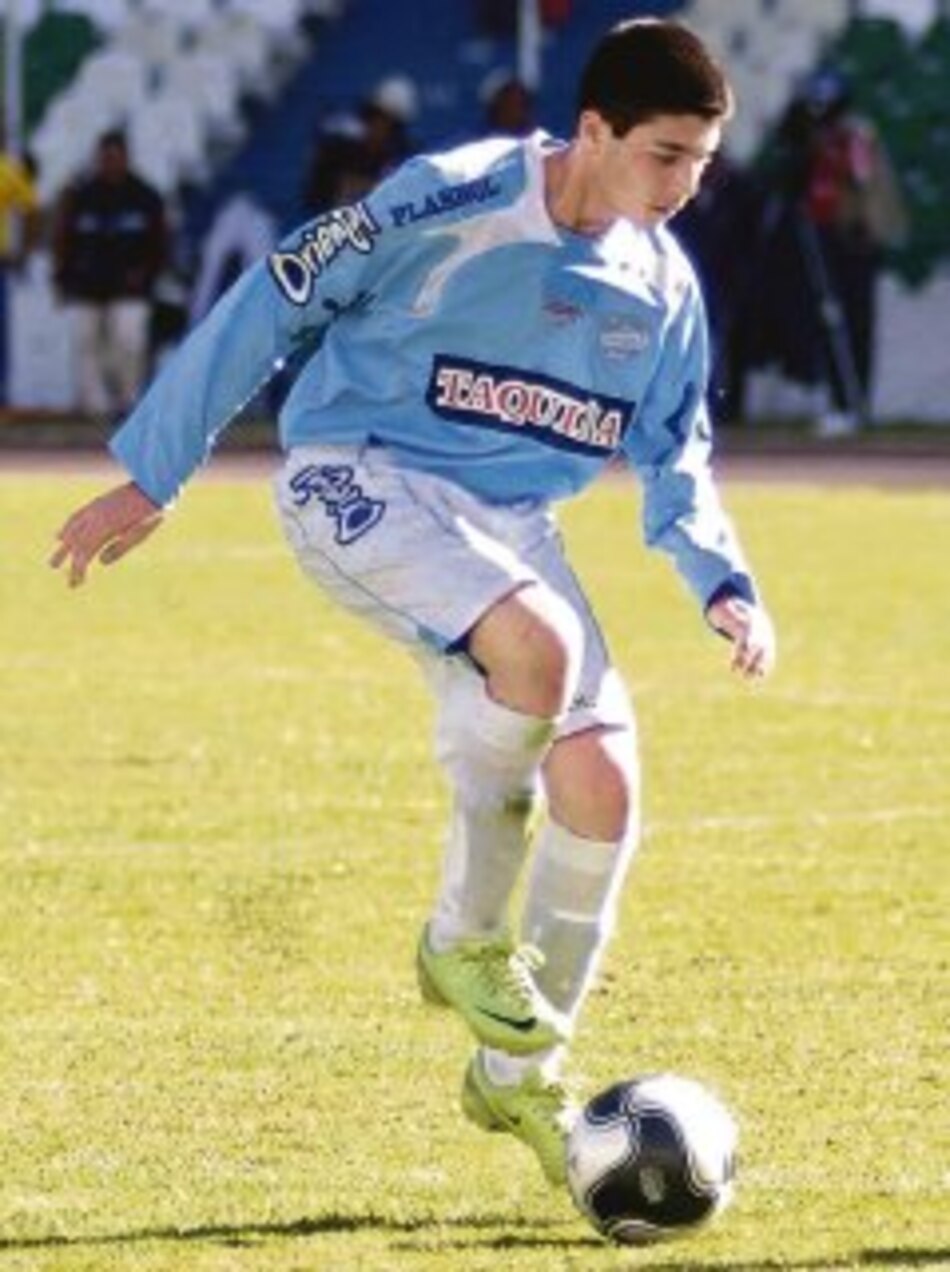 Futbolista de 12 años debuta en Bolivia