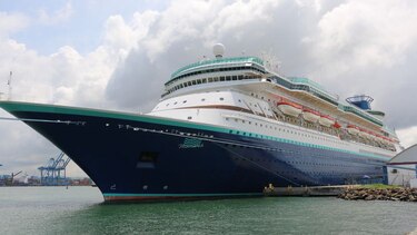 Comienza la temporada alta de cruceros en Puerto Colón 2000
