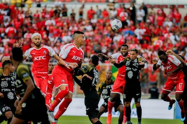 Un golpeado Sanfra choca ante el nuevo CAI en otra edición del derbi chorrerano