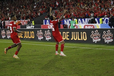 Eric Davis, su pasaje de avión y rumbo a su séptima Copa Oro