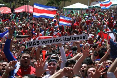 Costa Rica se lanza a las calles para celebrar clasificación