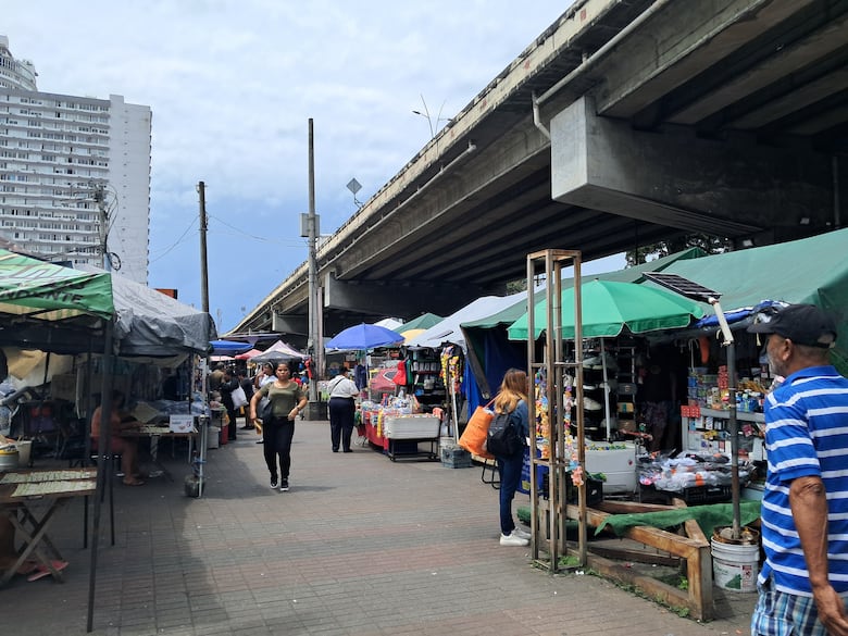 Buhoneros de la estación 5 de Mayo solicitan prórroga, tras orden de desalojo del Metro de Panamá