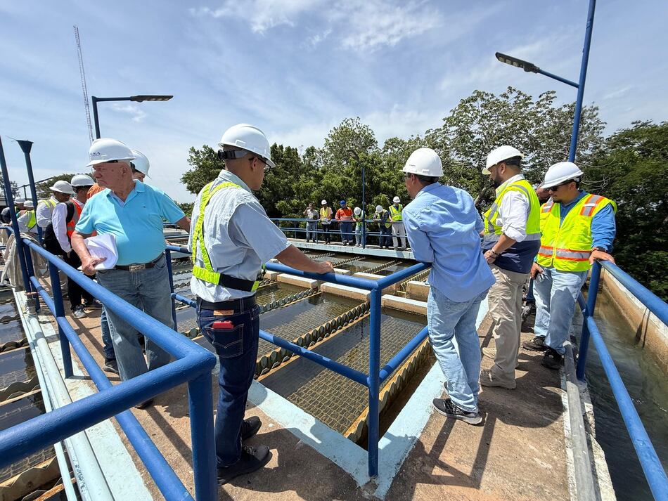 19 empresas interesadas en la licitación para modernizar planta potabilizadora Roberto Reyna en Chitré