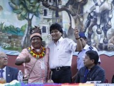 Evo Morales participa en la Cumbre de los Pueblos