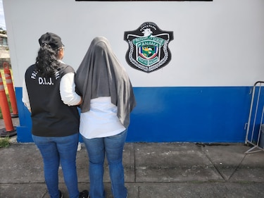 Detienen a abogada que se hacía pasar por asistente de Mulino para negociar con empresarios