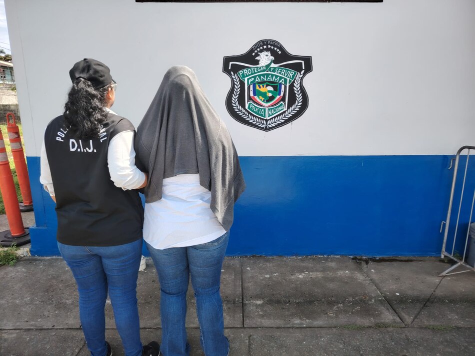 Detienen a abogada que se hacía pasar por asistente de Mulino para negociar con empresarios