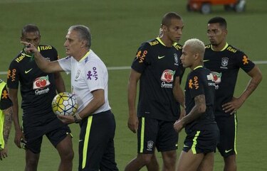 Un Brasil en alza recibe a Bolivia en eliminatorias