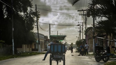 Llega Irma: Cuba evacua, Florida agota provisiones
