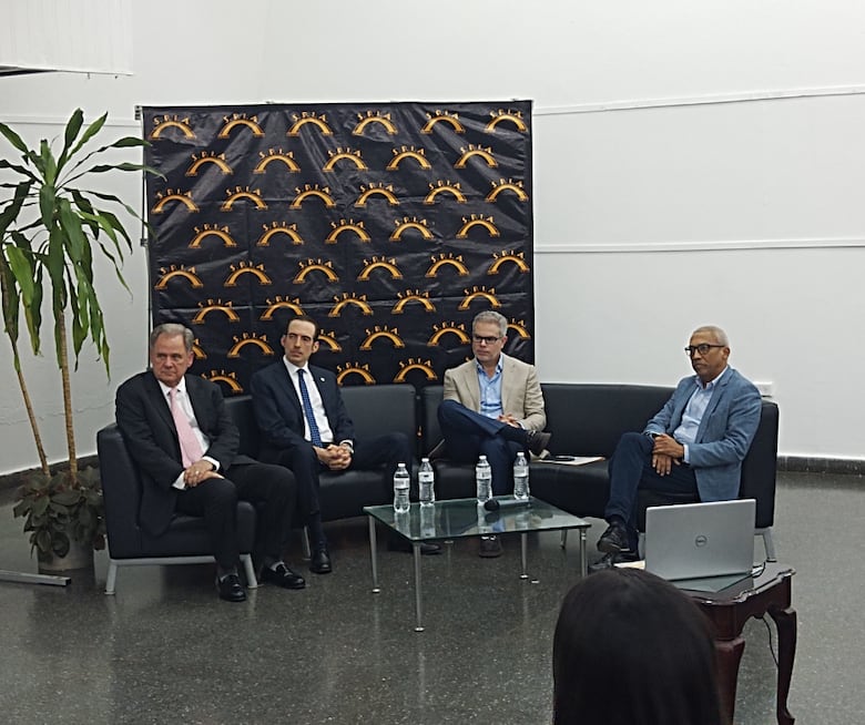 Primera etapa del ferrocarril será de Panamá a Divisa, adelanta Faarup