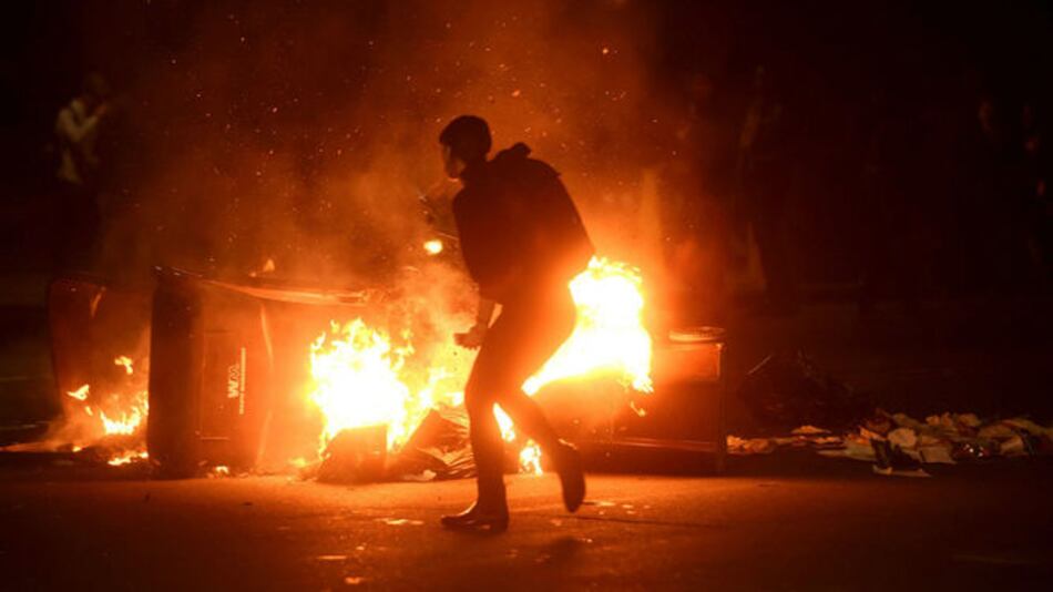 Manifestantes contra Trump provocan incendios en California