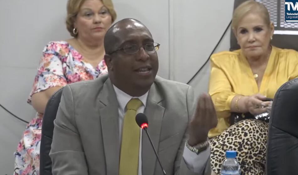 Caraballo defiende su designación como embajador en Austria