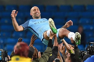 City y Arsenal mantienen suspenso por el cupo para Champions; Zabaleta dice adiós