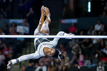 Simone Biles regresa 2 años después con una victoria estelar